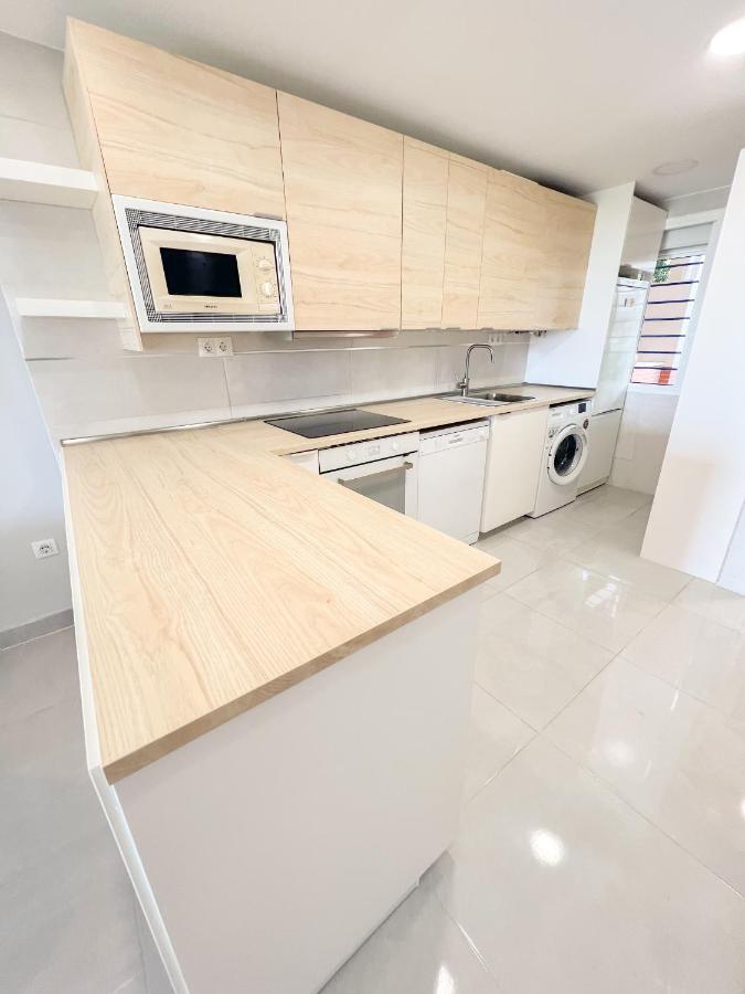 Cozy Apartment With Large Terrace Torremolinos Eksteriør bilde