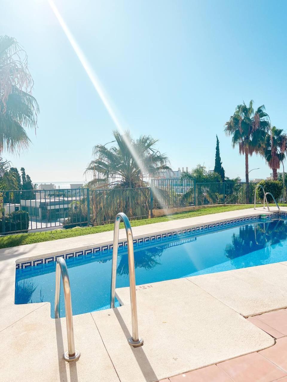 Cozy Apartment With Large Terrace Torremolinos Eksteriør bilde